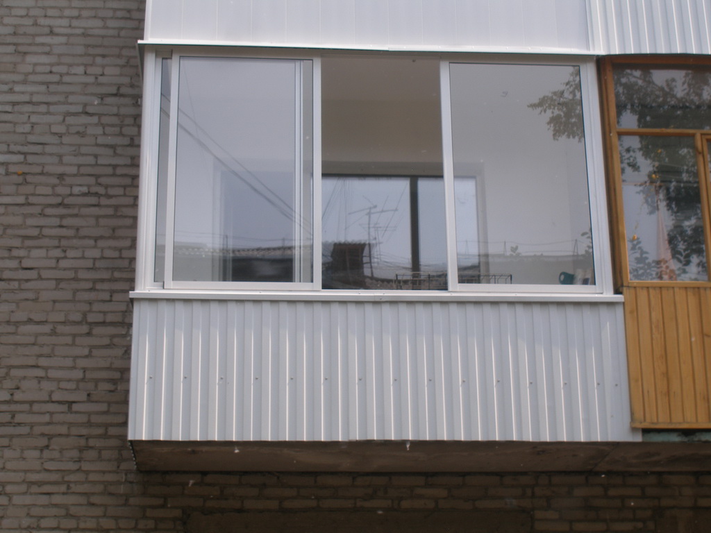 Установка пластиковых окон на балконе: остекление лоджии Реутов